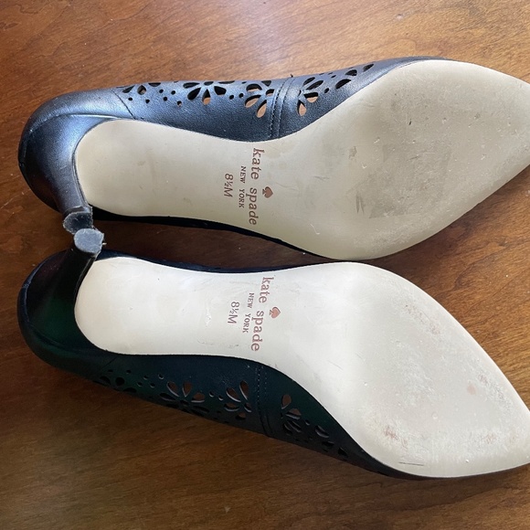 Kate Spade Floral Cut Out Black Classic Pumps - Picture 4 of 4